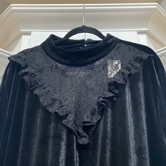 Cosmic Aura Hot Topic size 5 plus  black "velvet" and lace NWT - Picture 7 of 9